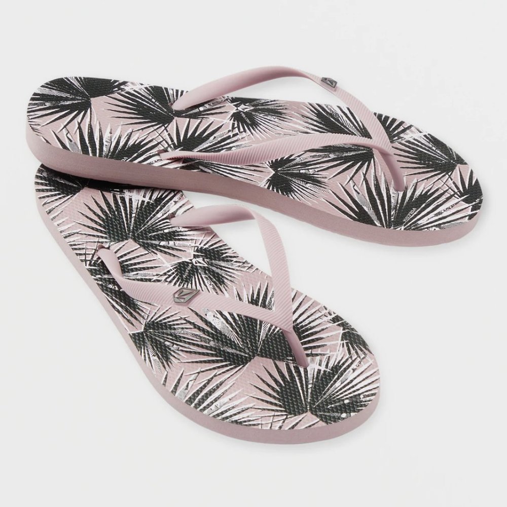 NWT - Volcom Rocking Solid Sandal in Faded Mauve Size 6